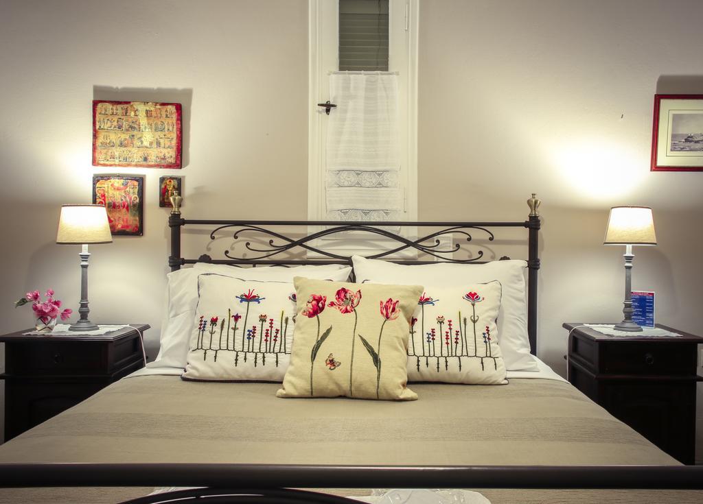 Saint Louis Aparthotel Andros Town Exterior photo