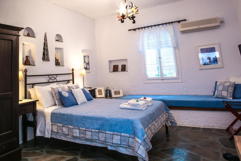 Saint Louis Aparthotel Andros Town Exterior photo